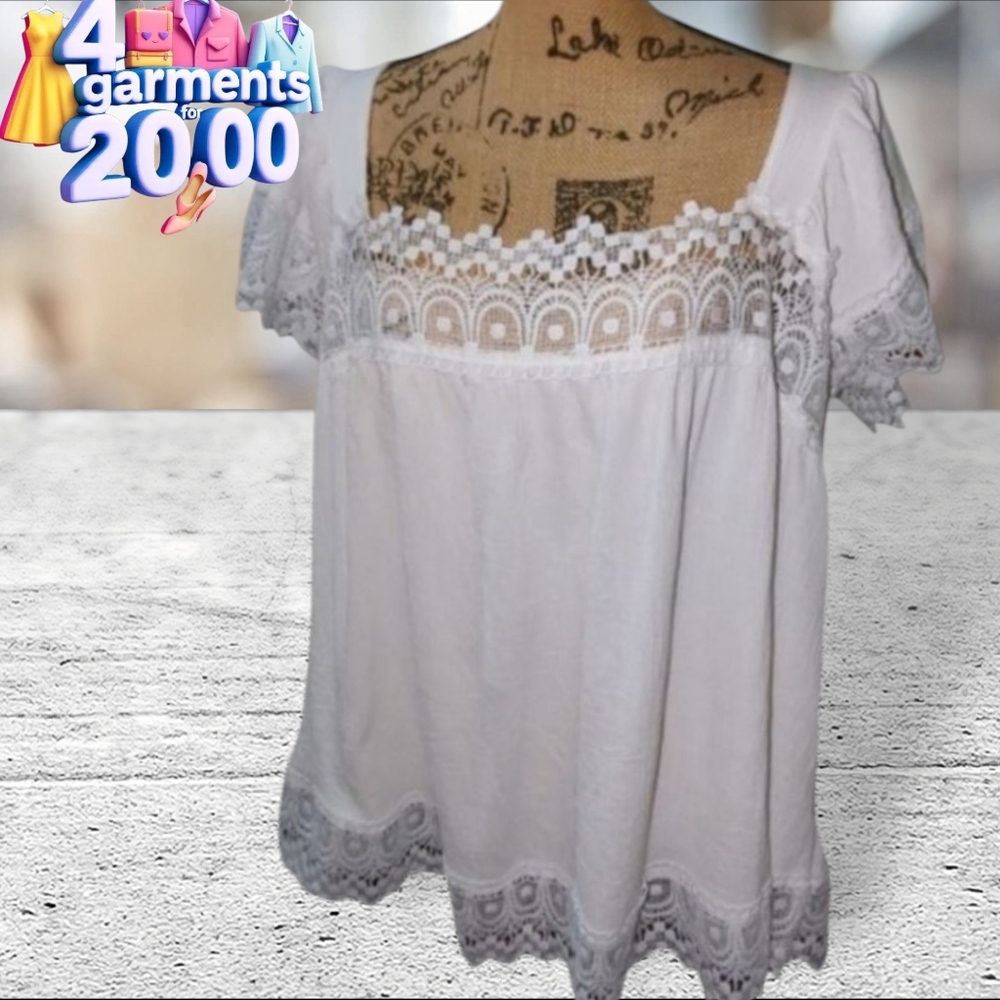 Royal + Reese white lace boho style top size 2 XL. In great like new condition